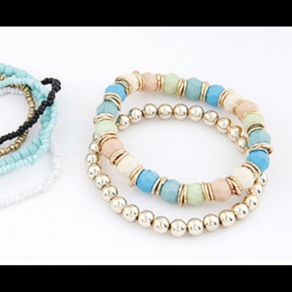 🛑Sold out 🛑Seven layered beadS bracelet - Picture 3 of 6